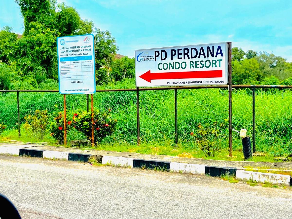 Smilez Homestay H102 & A306 At Pd Perdana Kondo Resort Port Dickson Exterior foto